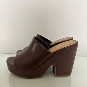 Beautiful leather brown wedges size 10